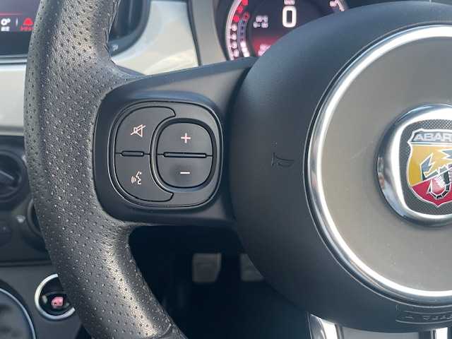 アバルト ５９５ 愛知県 2021(令3)年 1.8万km ホワイト 5MT/ETC/ターボ/ディスプレイオーディオ/Bluetooth/USB/AppleCarPlay/前後ドライブレコーダー/デジタルインナーミラー/後方コーナーセンサー/純正フロアマット/純正アルミホイール/エアバック/スペアキー/保証書/取扱説明書