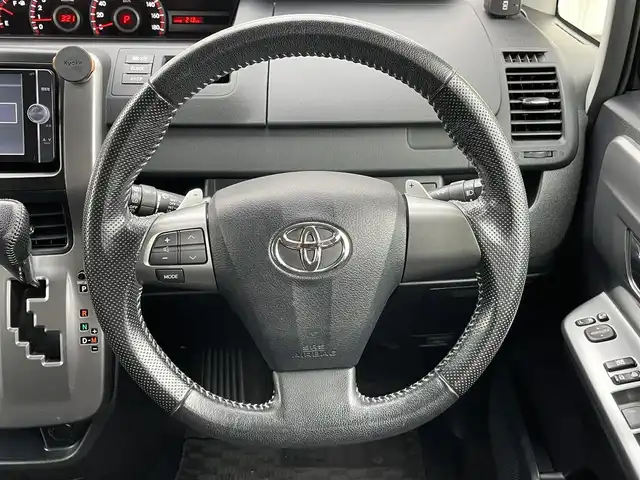 トヨタ ヴォクシー ZS 煌Ⅱ 群馬県 2012(平24)年 4.7万km ブラック 純正ナビ/前後ドラレコ　/パドルシフト　/Ｂｌｕｅｔｏｏｔｈ　/ＴＳＳ　/電動格納ミラー　/イオンクリーナー　/純正ビルトインＥＴＣ　/オールオートパワーウィンドウ　/両側パワースライドドア/純正フロアマット　
