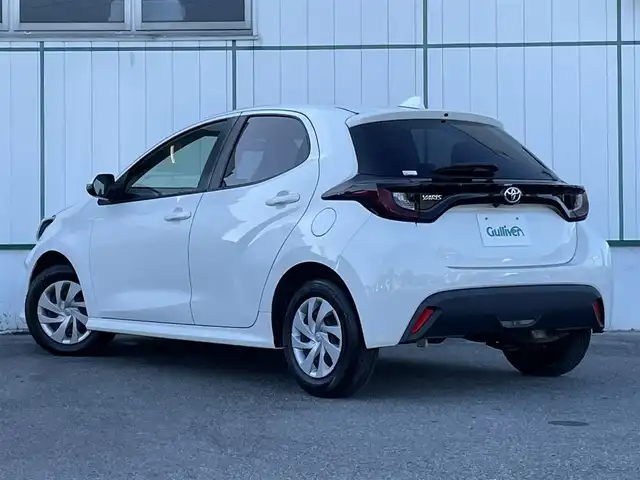 トヨタ ヤリス X Bパッケージ 山梨県 2020(令2)年 7.1万km スーパーホワイトⅡ 純正ディスプレイオーディオ/Bluetooth接続/バックカメラ/ステアリングスイッチ/オート電動格納ミラー/アップルカープレイ/スペアキー/保証書