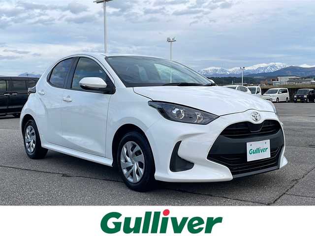 トヨタ ヤリス X Bパッケージ 富山県 2020(令2)年 7.1万km スーパーホワイトⅡ 禁煙車/純正ディスプレイオーディオ/バックカメラ/Ｂｌｕｅｔｏｏｔｈ接続/Ａｐｐｌｅ Cａｒ　Pｌａｙ/社外フロアマット/電動格納ミラー/ＵＳＢ入力端子/ＥＴＣ/リモコンキー/スペアキー/保証書