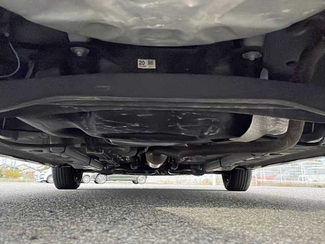 トヨタ ヤリス X Bパッケージ 富山県 2020(令2)年 7.1万km スーパーホワイトⅡ 禁煙車/純正ディスプレイオーディオ/バックカメラ/Ｂｌｕｅｔｏｏｔｈ接続/Ａｐｐｌｅ Cａｒ　Pｌａｙ/社外フロアマット/電動格納ミラー/ＵＳＢ入力端子/ＥＴＣ/リモコンキー/スペアキー/保証書