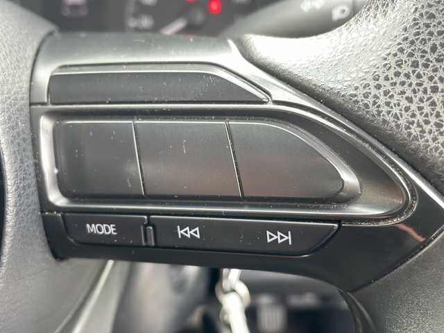 トヨタ ヤリス X Bパッケージ 富山県 2020(令2)年 7.1万km スーパーホワイトⅡ 禁煙車/純正ディスプレイオーディオ/バックカメラ/Ｂｌｕｅｔｏｏｔｈ接続/Ａｐｐｌｅ Cａｒ　Pｌａｙ/社外フロアマット/電動格納ミラー/ＵＳＢ入力端子/ＥＴＣ/リモコンキー/スペアキー/保証書