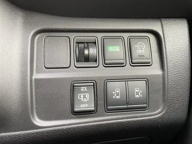 日産 セレナ ハイウェイスター プロパイロットED 石川県 2017(平29)年 8.4万km アズライトブルー ワンオーナー/プロパイロット/純正メモリーナビ/フルセグTV/バックカメラ/両側パワースライドドア/ETC/純正アルミホイール/インテリキー/プッシュスタート/電動ミラー/保証書
