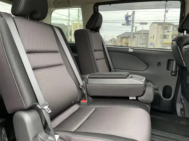 日産 セレナ ハイウェイスター プロパイロットED 石川県 2017(平29)年 8.4万km アズライトブルー ワンオーナー/プロパイロット/純正メモリーナビ/フルセグTV/バックカメラ/両側パワースライドドア/ETC/純正アルミホイール/インテリキー/プッシュスタート/電動ミラー/保証書