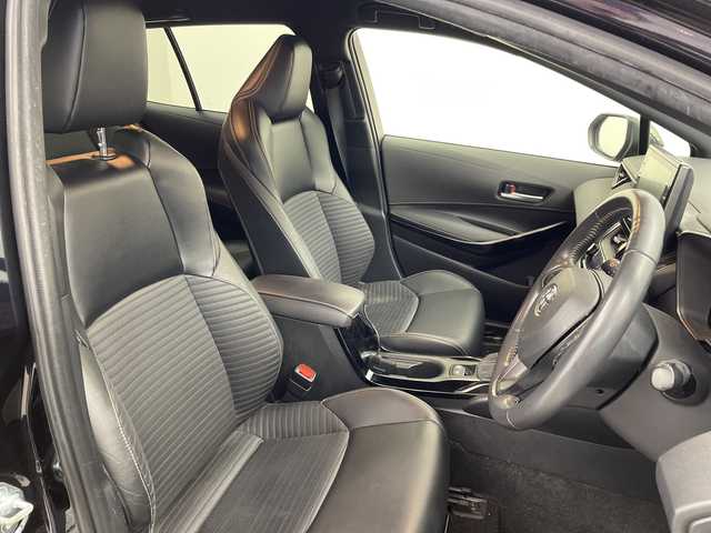 トヨタ カローラツーリング ハイブリッド ダブルバイビー 群馬県 2021(令3)年 7.2万km スパークリングブラックパールクリスタルシャイン 純正８型ディスプレイオーディオ　ＣＤ／ＤＶＤデッキ　バックカメラ　ルーフレール　衝突被害軽減ブレーキ　　電動パーキングブレーキ　アダプティブクルーズコントロール　ＬＥＤライト　オートハイビーム　フォグ