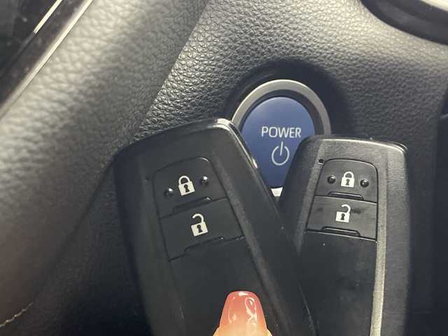 トヨタ カローラツーリング ハイブリッド ダブルバイビー 群馬県 2021(令3)年 7.2万km スパークリングブラックパールクリスタルシャイン 純正８型ディスプレイオーディオ　ＣＤ／ＤＶＤデッキ　バックカメラ　ルーフレール　衝突被害軽減ブレーキ　　電動パーキングブレーキ　アダプティブクルーズコントロール　ＬＥＤライト　オートハイビーム　フォグ