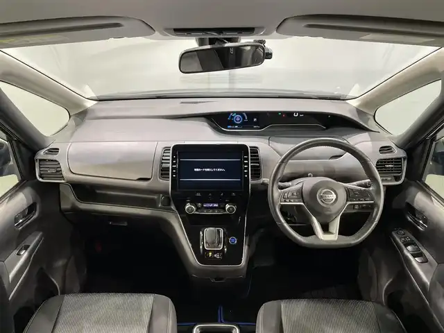 日産 セレナ e－パワー ハイウェイスター V 愛知県 2020(令2)年 9万km ダイヤモンドブラック 純正10インチナビ/衝突軽減ブレーキ/両側電動スライドドア/アラウンドビューモニター/ビルトインETC/LEDヘッドライト/クルーズコントロール/ドライブレコーダー/ブラインドスポットモニター/フルセグTV/Bluetooth/コーナーセンサー/レーンキープアシスト/プッシュスタート/スマートキー/スペアキー/CD/DVD再生/ミュージックサーバー/純正フロアマット/純正アルミホイール/オートライト/禁煙車/後期モデル/ウィンカーミラー/電動格納ミラー/フォグランプ/Wエアコン/横滑り防止装置/ステアリングリモコン