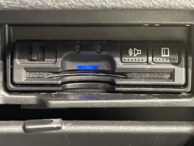 日産 セレナ e－パワー ハイウェイスター V 愛知県 2020(令2)年 9万km ダイヤモンドブラック 純正10インチナビ/衝突軽減ブレーキ/両側電動スライドドア/アラウンドビューモニター/ビルトインETC/LEDヘッドライト/クルーズコントロール/ドライブレコーダー/ブラインドスポットモニター/フルセグTV/Bluetooth/コーナーセンサー/レーンキープアシスト/プッシュスタート/スマートキー/スペアキー/CD/DVD再生/ミュージックサーバー/純正フロアマット/純正アルミホイール/オートライト/禁煙車/後期モデル/ウィンカーミラー/電動格納ミラー/フォグランプ/Wエアコン/横滑り防止装置/ステアリングリモコン