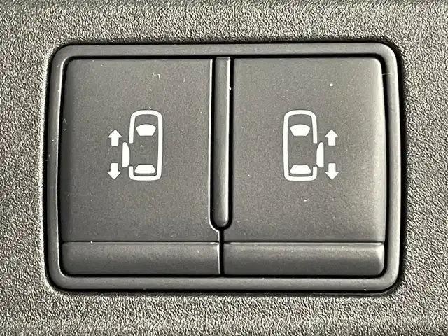 日産 セレナ e－パワー ハイウェイスター V 愛知県 2020(令2)年 9万km ダイヤモンドブラック 純正10インチナビ/衝突軽減ブレーキ/両側電動スライドドア/アラウンドビューモニター/ビルトインETC/LEDヘッドライト/クルーズコントロール/ドライブレコーダー/ブラインドスポットモニター/フルセグTV/Bluetooth/コーナーセンサー/レーンキープアシスト/プッシュスタート/スマートキー/スペアキー/CD/DVD再生/ミュージックサーバー/純正フロアマット/純正アルミホイール/オートライト/禁煙車/後期モデル/ウィンカーミラー/電動格納ミラー/フォグランプ/Wエアコン/横滑り防止装置/ステアリングリモコン