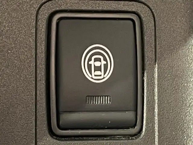 日産 セレナ e－パワー ハイウェイスター V 愛知県 2020(令2)年 9万km ダイヤモンドブラック 純正10インチナビ/衝突軽減ブレーキ/両側電動スライドドア/アラウンドビューモニター/ビルトインETC/LEDヘッドライト/クルーズコントロール/ドライブレコーダー/ブラインドスポットモニター/フルセグTV/Bluetooth/コーナーセンサー/レーンキープアシスト/プッシュスタート/スマートキー/スペアキー/CD/DVD再生/ミュージックサーバー/純正フロアマット/純正アルミホイール/オートライト/禁煙車/後期モデル/ウィンカーミラー/電動格納ミラー/フォグランプ/Wエアコン/横滑り防止装置/ステアリングリモコン