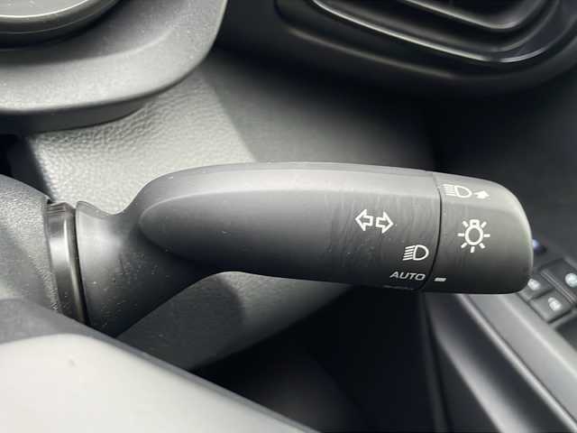 トヨタ ヤリス G 静岡県 2023(令5)年 1万km アバンギャルドブロンズメタリック /純正ナビ//Bluetooth//バック/全周囲カメラ//セーフティセンス//オートハイビーム//レーンキープアシスト//LEDヘッドライト//スマートキー//スペアキー//ビルトインETC//保証書//取説