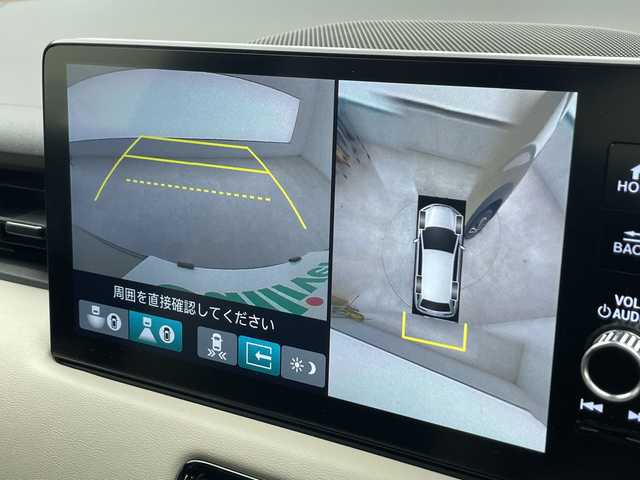 ホンダ ヴェゼル ハイブリッド e:HEV PLaY 千葉県 2021(令3)年 2.5万km サンドカーキパール ホンダセンシング/衝突軽減ブレーキ/誤発進抑制機能/アダプティブクルーズコントロール/車線維持支援システム/路外逸脱抑制機能/先行車発進お知らせ機能/標識認識機能/オートハイビーム/ブラインドスポットインフォメーション/ホンダコネクトナビ/　Bluetooth/AppleCarplay/AndroidAuto/AM/FM/フルセグTV/マルチビューカメラ/ビルトインETC/パノラマルーフ/パワーバックドア/純正18インチAW/純正フロアマット/ドアバイザー/ハーフレザーシート/前席シートヒーター/ステアリングヒーター/ワイヤレス充電/オートライト/LEDヘッドライト/フォグランプ/電子パーキング/オートブレーキホールド/プッシュスタート/スマートキー
