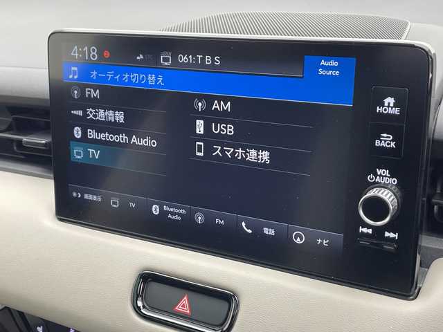 ホンダ ヴェゼル ハイブリッド e:HEV PLaY 千葉県 2021(令3)年 2.5万km サンドカーキパール ホンダセンシング/衝突軽減ブレーキ/誤発進抑制機能/アダプティブクルーズコントロール/車線維持支援システム/路外逸脱抑制機能/先行車発進お知らせ機能/標識認識機能/オートハイビーム/ブラインドスポットインフォメーション/ホンダコネクトナビ/　Bluetooth/AppleCarplay/AndroidAuto/AM/FM/フルセグTV/マルチビューカメラ/ビルトインETC/パノラマルーフ/パワーバックドア/純正18インチAW/純正フロアマット/ドアバイザー/ハーフレザーシート/前席シートヒーター/ステアリングヒーター/ワイヤレス充電/オートライト/LEDヘッドライト/フォグランプ/電子パーキング/オートブレーキホールド/プッシュスタート/スマートキー