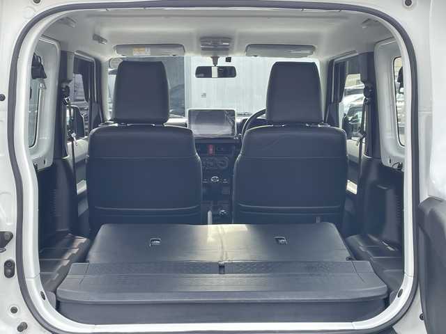 スズキ ジムニー XG 長野県 2023(令5)年 2.7万km スペリアホワイト 禁煙車/4WD/10インチフローティングマルチオーディオ/Bluetooth/社外スロットルコントローラー/グリルガード/オーバーフェンダー/背面タイヤカバー/1.5インチリフトアップキット/ルーフラック/リアラダー/純正足回り車載/ETC/純正アルミホイール/ダウンヒルアシスト/フォグランプ/LEDヘッドライト/オートライト/横滑り防止装置/ABS/ドアバイザー/リモコンキー/アイドリングストップ/パワーウインドウ/パワーステアリング/新車時保証書/取扱説明書