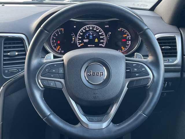 クライスラー・ジープ ジープ グランドチェロキー アップランド 山口県 2018(平30)年 4万km 黒 ４WD/純正HDDナビ/（AM/FM/Bluetooth/USB/ワンセグTV)/ミラーリング/アダプティブクルーズコントロール/バックカメラ/パワーシート（D/N）/パーキングアシスト/純正フロアマット/純正17インチアルミホイール/LEDヘッドライト/アイドリングストップ/スマートキー/ETC