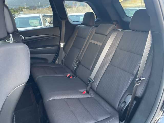 クライスラー・ジープ ジープ グランドチェロキー アップランド 山口県 2018(平30)年 4万km 黒 ４WD/純正HDDナビ/（AM/FM/Bluetooth/USB/ワンセグTV)/ミラーリング/アダプティブクルーズコントロール/バックカメラ/パワーシート（D/N）/パーキングアシスト/純正フロアマット/純正17インチアルミホイール/LEDヘッドライト/アイドリングストップ/スマートキー/ETC