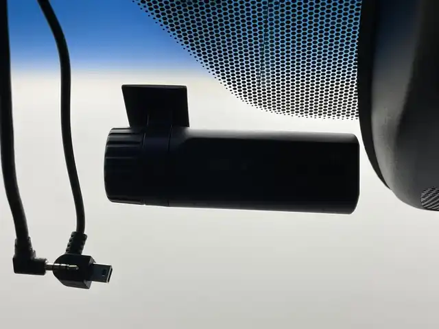 ホンダ ヴェゼル ハイブリッド X ホンダセンシング 岡山県 2020(令2)年 3万km ルーセブラックM ８インチナビ　/レーダークルーズコントロール　/ビルトインＥＴＣ　/ＬＥＤヘッドライト　/バックカメラ　/ドライブレコーダー　前後　/オートハイビーム　/スマートキー　/アイドリングストップ　/ミュージックサーバー　/純正フロアマット/禁煙車/オートブレーキホールド/パドルシフト/踏み間違い防止/フォグライト