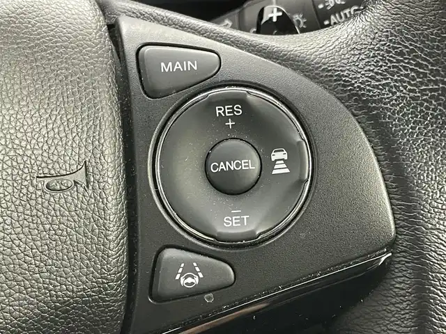 ホンダ ヴェゼル ハイブリッド X ホンダセンシング 岡山県 2020(令2)年 3万km ルーセブラックM ８インチナビ　/レーダークルーズコントロール　/ビルトインＥＴＣ　/ＬＥＤヘッドライト　/バックカメラ　/ドライブレコーダー　前後　/オートハイビーム　/スマートキー　/アイドリングストップ　/ミュージックサーバー　/純正フロアマット/禁煙車/オートブレーキホールド/パドルシフト/踏み間違い防止/フォグライト