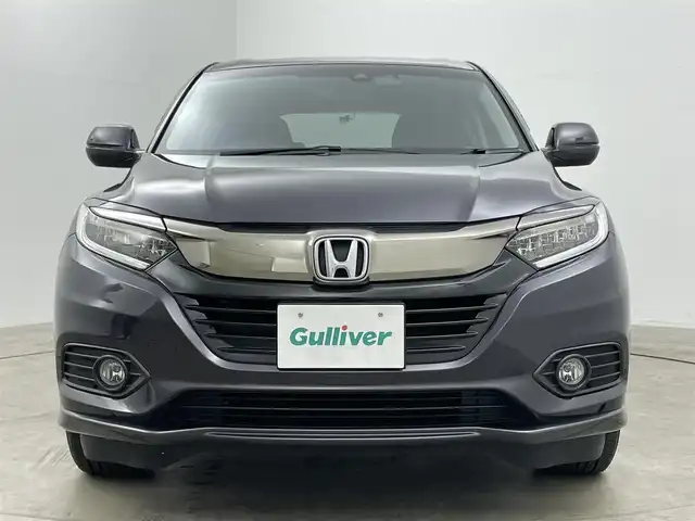ホンダ ヴェゼル ハイブリッド X ホンダセンシング 岡山県 2020(令2)年 3万km ルーセブラックM ８インチナビ　/レーダークルーズコントロール　/ビルトインＥＴＣ　/ＬＥＤヘッドライト　/バックカメラ　/ドライブレコーダー　前後　/オートハイビーム　/スマートキー　/アイドリングストップ　/ミュージックサーバー　/純正フロアマット/禁煙車/オートブレーキホールド/パドルシフト/踏み間違い防止/フォグライト