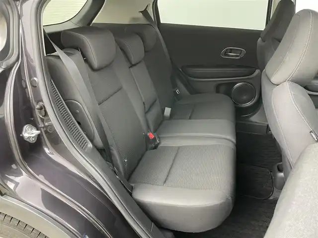 ホンダ ヴェゼル ハイブリッド X ホンダセンシング 岡山県 2020(令2)年 3万km ルーセブラックM ８インチナビ　/レーダークルーズコントロール　/ビルトインＥＴＣ　/ＬＥＤヘッドライト　/バックカメラ　/ドライブレコーダー　前後　/オートハイビーム　/スマートキー　/アイドリングストップ　/ミュージックサーバー　/純正フロアマット/禁煙車/オートブレーキホールド/パドルシフト/踏み間違い防止/フォグライト