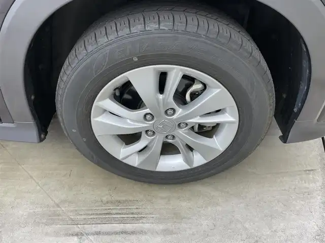 ホンダ ヴェゼル ハイブリッド X ホンダセンシング 岡山県 2020(令2)年 3万km ルーセブラックM ８インチナビ　/レーダークルーズコントロール　/ビルトインＥＴＣ　/ＬＥＤヘッドライト　/バックカメラ　/ドライブレコーダー　前後　/オートハイビーム　/スマートキー　/アイドリングストップ　/ミュージックサーバー　/純正フロアマット/禁煙車/オートブレーキホールド/パドルシフト/踏み間違い防止/フォグライト