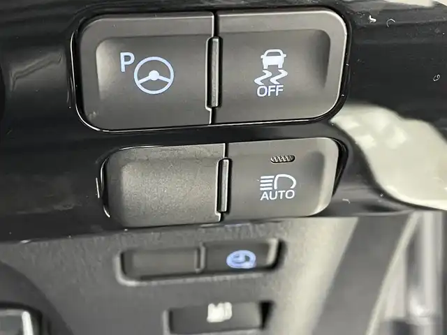 トヨタ プリウス ＰＨＶ S セーフティプラス 愛知県 2018(平30)年 7.6万km ホワイトパールクリスタルシャイン モデリスタエアロ/社外ナビ　/（TV/BT/CD/DVD）　/レーダークルーズコントロール　/バックモニター　/衝突軽減システム　/コーナーセンサー　/レーンキープアシスト　/パーキングアシスト　/前席シートヒーター　/ステアリングヒーター　/ドライブレコーダー/ETC