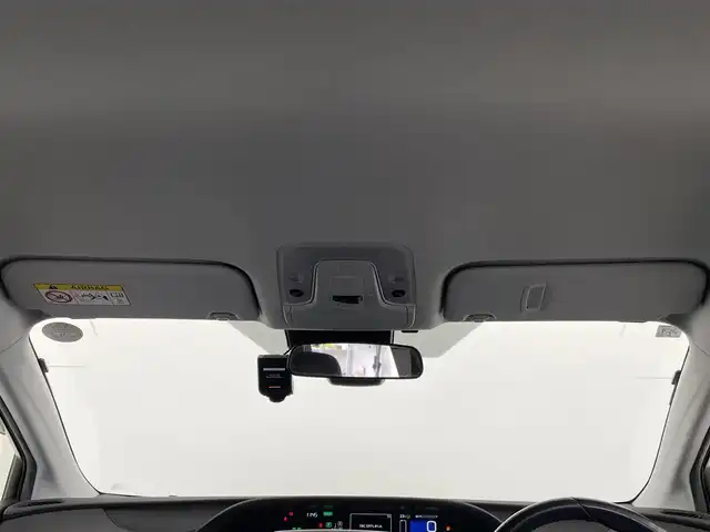 トヨタ プリウス ＰＨＶ S セーフティプラス 愛知県 2018(平30)年 7.6万km ホワイトパールクリスタルシャイン モデリスタエアロ/社外ナビ　/（TV/BT/CD/DVD）　/レーダークルーズコントロール　/バックモニター　/衝突軽減システム　/コーナーセンサー　/レーンキープアシスト　/パーキングアシスト　/前席シートヒーター　/ステアリングヒーター　/ドライブレコーダー/ETC
