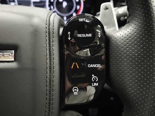 ランドローバー レンジローバーヴェラール SVオートバイオグラフィー ダイナミックED 群馬県 2020(令2)年 5.4万km ユーロンホワイト 52台限定車/パノラマルーフ/22インチ“スタイル5113” ホイール/デイライト付マトリクスＬＥＤライト/シートベンチレーション＆マッサージ/後席電動リクライニング/ウインザーレザーシート/パーキングガイド付全方位カメラ/「RANGE ROVER」スクリプト/ヘッドアップディスプレイ/360度ビュー&パーキングガイド機能付きカメラ/専用スポーツステアリングホイール