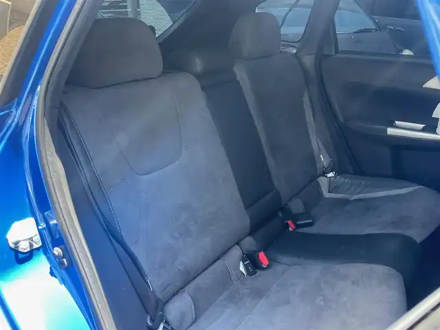 スバル インプレッサ ＷＲＸ STi 広島県 2007(平19)年 13万km WRブルーマイカ /登録時走行距離/　　　　　　　129784キロ/ターボ/4WD/社外ナビ/地デジ/レカロハーフレザーシート/スペアキー×１/ETC/新車時整備手帳/　　【保証書】/取扱説明書/