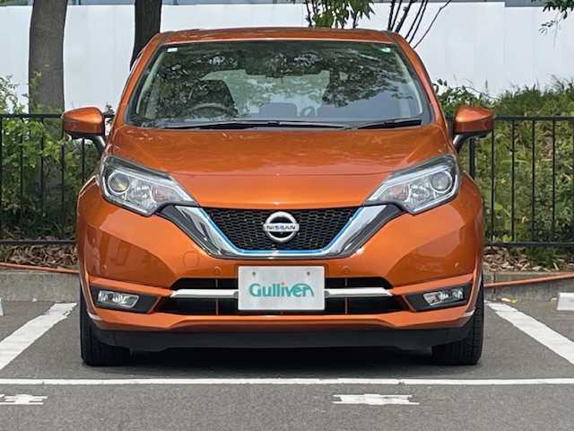 日産 ノート e－パワー メダリスト 宮城県 2017(平29)年 5万km プレミアムコロナオレンジ 純正ナビ/アラウンドビュー/デジタルインナーミラー/フルセグTV/Advansed　safety/・エマージェンシーブレーキ/・車線逸脱警報/・車線逸脱防止支援システム/・踏み間違い衝突防止アシスト/ビークルダイナミクスコントロール/先進ライト/標識検知機能/ステアリングオーディオスイッチ/LEDヘッドライト/ETC/純正アルミホイール/純正フロアマット