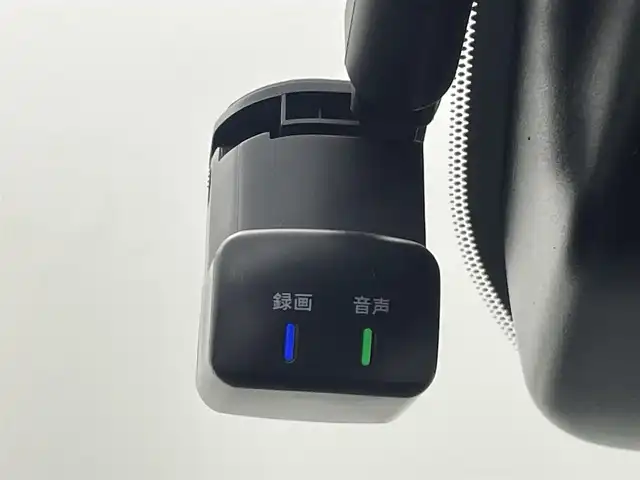 日産 オーラ ニスモ 熊本県 2021(令3)年 2.2万km スーパーブラック ワンオーナー/純正9インチナビ（BT・フルセグ・CD・DVD・SD・USB）/全方位カメラ/ビルトインETC/純正前方ドライブレコーダー/インテリジェントエマージェンシーブレーキ/踏み間違い衝突防止アシスト/標識認識機能/車線逸脱警報/車線逸脱防止支援システム/ふらつき警報機能/ブラインドスポットモニター/横滑り防止/前後クリアランスソナー/ハーフレザーシート/テレビキャンセラー/デジタルインナーミラー/オートホールド/オートライト/オートマチックハイビーム/LEDヘッドライト/スマートキー/プッシュスタート