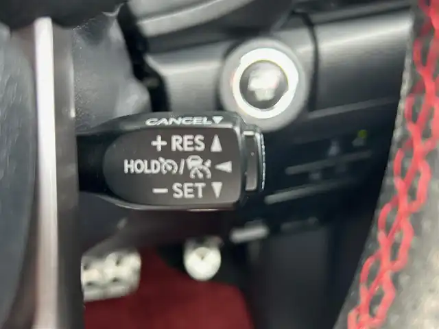 トヨタ ハイラックス Z GRスポーツ 宮城県 2022(令4)年 2.5万km スーパーホワイトⅡ リフトアップ/社外マフラー（JAOS BATTLEZ）/社外スピーカー/社外ツィータースピーカー/プリクラッシュセーフティ/レーンディパーチャーアラート/クリアランスソナー/バックソナー/ロードサインアシスト/先行車発進告知機能/レーダークルーズコントロール/パノラミックビューモニター/8インチディスプレイオーディオ（ナビ機能付）/・Bluetooth/・AppleCarPlay/AndroidAuto/・フルセグTV/ETC/ドライブレコーダー/ハーフレザーシート/革巻きステアリング/ステアリングスイッチ/パドルシフト/MTモード付AT/電動格納ミラー/リアデフロック/純正１８インチAW/フロアマット/ドアバイザー/W/サイド/カーテンエアバッグ
