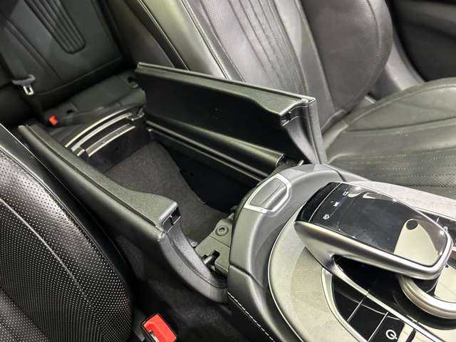 メルセデス・ベンツ ＣＬＳ２２０ｄ スポーツ エクスクルーシブPKG 千葉県 2020(令2)年 6.3万km 白 サンルーフ　/純正ナビ　/３６０°カメラ　/ＡＣＣ　/ＨＵＤ　/黒革　/シートヒーター　/ベンチレーター　/ＬＥＤヘッドライト　/ハイビームアシスト　/電動リアゲート　/エアサス　/Ｂｕｒｍｅｓｔｅｒ音響