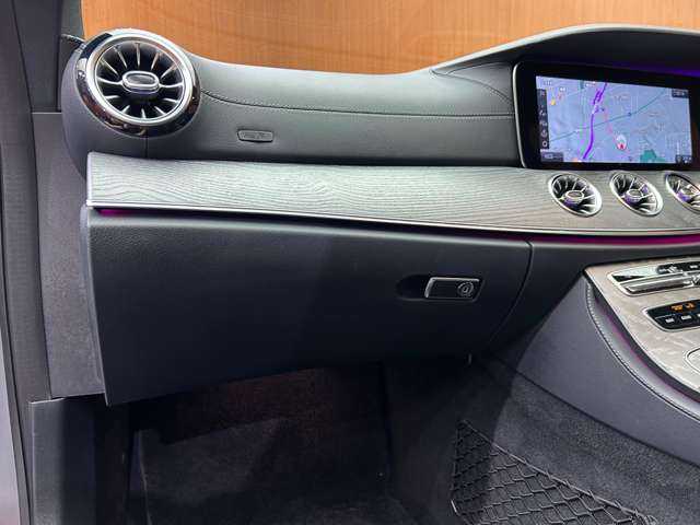 メルセデス・ベンツ ＣＬＳ２２０ｄ スポーツ エクスクルーシブPKG 千葉県 2020(令2)年 6.3万km 白 サンルーフ　/純正ナビ　/３６０°カメラ　/ＡＣＣ　/ＨＵＤ　/黒革　/シートヒーター　/ベンチレーター　/ＬＥＤヘッドライト　/ハイビームアシスト　/電動リアゲート　/エアサス　/Ｂｕｒｍｅｓｔｅｒ音響