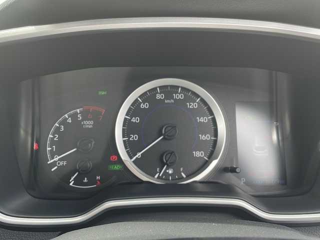トヨタ カローラツーリング ハイブリッド S 岩手県 2019(令1)年 1.1万km ホワイトパールクリスタルシャイン 純正ナビ/AM/FM/Bluetooth/フルセグTV/バックカメラ/ETC/レーダークルーズコントロール/衝突被害軽減ブレーキ/レーンキープアシスト/横滑り防止装置/アイドリングストップ/シートヒーター/ステアリングヒーター/寒冷地仕様/オートライト/オートハイビーム/LEDヘッドライト/フォグランプ/スマートキー/プッシュスタート/電動格納ミラー/純正16インチAW/純正フロアマット/純正ドアバイザー/保証書/取扱説明書