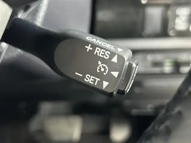 トヨタ ヴォクシー ZS 煌 大阪府 2018(平30)年 2.9万km ブラック TRDエアロ 純正10incナビ(フルセグ/DVD再生/Bluetooth) バックカメラ 後席モニター ETC 両側パワースライドドア 衝突軽減 クルコン トヨタセーフティセンス オートライト