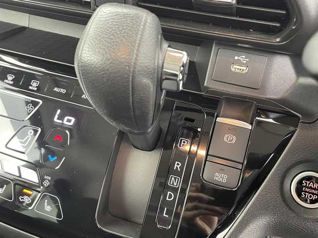 三菱 ｅＫクロススペース G 富山県 2020(令2)年 3.2万km オリーブグリーン 4WD/ワンオーナー/純正ナビ(AM/FM/CD/DVD/BT)/全方位カメラ(フロント、バック、サイド)/フルセグTV/レーダークルーズコントロール/衝突軽減装置/電子パーキングブレーキ/オートブレーキホールド/前後コーナーセンサー/片側パワースライドドア/前方ドライブレコーダー/デジタルインナー/純正AW付サマータイヤ車載/ダウンヒルアシストコントロール/ETC/社外AW/純正フロアマット/アイドリングストップ/オートライト/取扱説明書/保証証