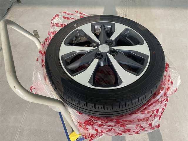 三菱 ｅＫクロススペース G 富山県 2020(令2)年 3.2万km オリーブグリーン 4WD/ワンオーナー/純正ナビ(AM/FM/CD/DVD/BT)/全方位カメラ(フロント、バック、サイド)/フルセグTV/レーダークルーズコントロール/衝突軽減装置/電子パーキングブレーキ/オートブレーキホールド/前後コーナーセンサー/片側パワースライドドア/前方ドライブレコーダー/デジタルインナー/純正AW付サマータイヤ車載/ダウンヒルアシストコントロール/ETC/社外AW/純正フロアマット/アイドリングストップ/オートライト/取扱説明書/保証証