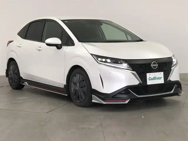 日産 ノート X 愛知県 2021(令3)年 2.9万km ピュアホワイトパール ・日産コネクトナビ（9インチ）/・BLUETOOTH/USB/・BUSOUフルエアロ/・インテリジェントルームミラー/・インテリジェントアラウンドビューモニター/・ブラインドスポットモニター/・エマージェンシーブレーキ/・オートハイビーム/・フロアマット/・電動パーキングブレーキ/・ビルトインETC2.0/・シートリフター/・スマートキー/・LEDライト