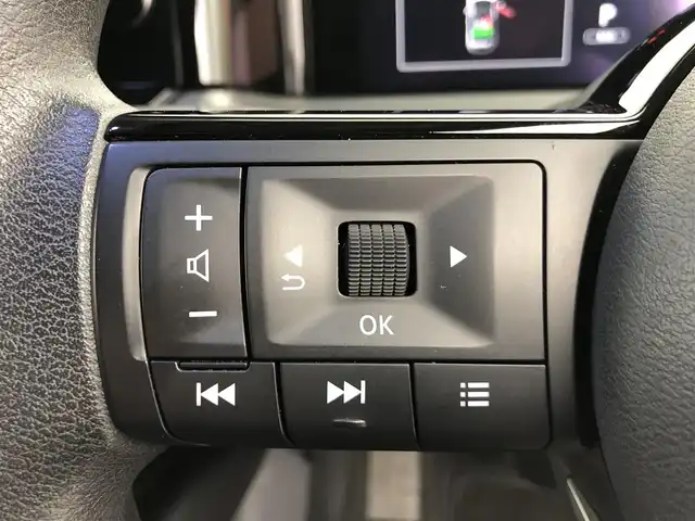 日産 ノート X 愛知県 2021(令3)年 2.9万km ピュアホワイトパール ・日産コネクトナビ（9インチ）/・BLUETOOTH/USB/・BUSOUフルエアロ/・インテリジェントルームミラー/・インテリジェントアラウンドビューモニター/・ブラインドスポットモニター/・エマージェンシーブレーキ/・オートハイビーム/・フロアマット/・電動パーキングブレーキ/・ビルトインETC2.0/・シートリフター/・スマートキー/・LEDライト