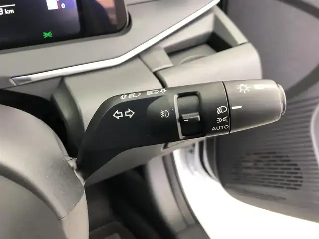 日産 ノート X 愛知県 2021(令3)年 2.9万km ピュアホワイトパール ・日産コネクトナビ（9インチ）/・BLUETOOTH/USB/・BUSOUフルエアロ/・インテリジェントルームミラー/・インテリジェントアラウンドビューモニター/・ブラインドスポットモニター/・エマージェンシーブレーキ/・オートハイビーム/・フロアマット/・電動パーキングブレーキ/・ビルトインETC2.0/・シートリフター/・スマートキー/・LEDライト