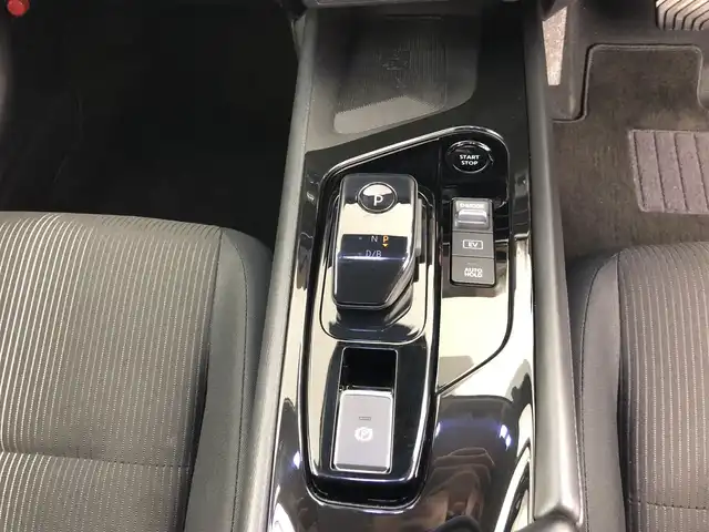 日産 ノート X 愛知県 2021(令3)年 2.9万km ピュアホワイトパール ・日産コネクトナビ（9インチ）/・BLUETOOTH/USB/・BUSOUフルエアロ/・インテリジェントルームミラー/・インテリジェントアラウンドビューモニター/・ブラインドスポットモニター/・エマージェンシーブレーキ/・オートハイビーム/・フロアマット/・電動パーキングブレーキ/・ビルトインETC2.0/・シートリフター/・スマートキー/・LEDライト