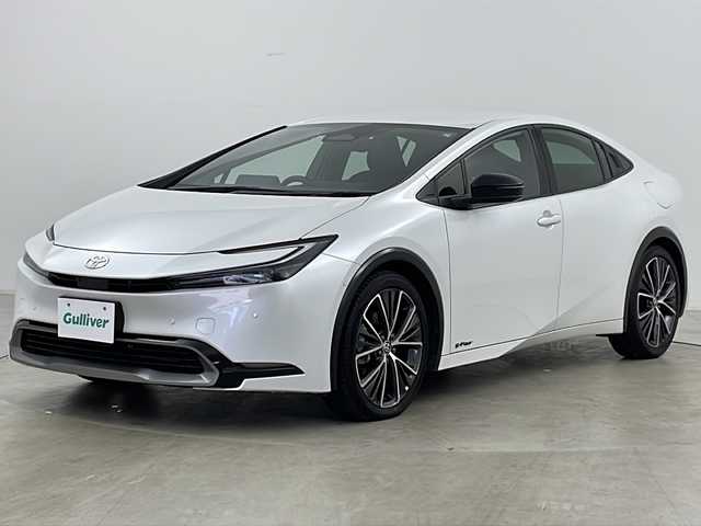 トヨタ プリウス Z 道央・札幌 2023(令5)年 2.7万km プラチナホワイトパールマイカ ・4WD/・寒冷地仕様/・純正ディスプレイオーディオ&フルセグ&BT&Miracast/・トヨタセーフティセンス/・プリクラッシュセーフティ/・レーンディパーチャーアラート/・ブラインドスポットモニター/・パーソナルデジタルアシスタント/・ロードサインアシスト/・クリアランスソナー/・リヤクロストラフィックアラート/・パーキングサポートブレーキ/・デジタルインナーミラー/・クルーズコントロール/・パーキングアシスト/・パワーバックドア/・レザーシート/・パワーシート/・シートヒーター/・エアーシート/・革巻きステアリング/・ハンドルヒーター/・フロントワイパーデアイサー/・ドアミラーヒーター/・オートワイパー/・オートマチックハイビーム/・オートライト/・LEDヘッドライト/・LEDフォグ/・ヘッドライトレベライザー/・ビルトインETC2.0/・AC100V/・DRIVE MODE/・EV MODE/・スマートキー/・プッシュスタート/・横滑り防止
