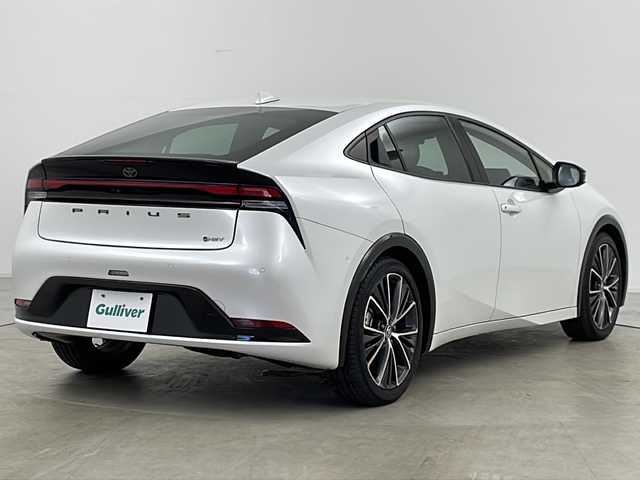 トヨタ プリウス Z 道央・札幌 2023(令5)年 2.7万km プラチナホワイトパールマイカ ・4WD/・寒冷地仕様/・純正ディスプレイオーディオ&フルセグ&BT&Miracast/・トヨタセーフティセンス/・プリクラッシュセーフティ/・レーンディパーチャーアラート/・ブラインドスポットモニター/・パーソナルデジタルアシスタント/・ロードサインアシスト/・クリアランスソナー/・リヤクロストラフィックアラート/・パーキングサポートブレーキ/・デジタルインナーミラー/・クルーズコントロール/・パーキングアシスト/・パワーバックドア/・レザーシート/・パワーシート/・シートヒーター/・エアーシート/・革巻きステアリング/・ハンドルヒーター/・フロントワイパーデアイサー/・ドアミラーヒーター/・オートワイパー/・オートマチックハイビーム/・オートライト/・LEDヘッドライト/・LEDフォグ/・ヘッドライトレベライザー/・ビルトインETC2.0/・AC100V/・DRIVE MODE/・EV MODE/・スマートキー/・プッシュスタート/・横滑り防止