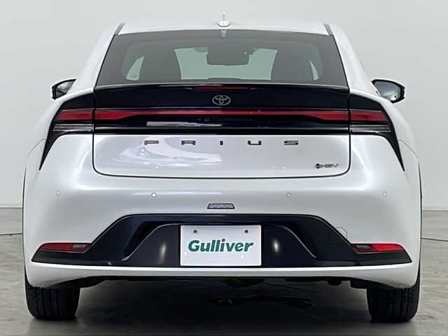トヨタ プリウス Z 道央・札幌 2023(令5)年 2.7万km プラチナホワイトパールマイカ ・4WD/・寒冷地仕様/・純正ディスプレイオーディオ&フルセグ&BT&Miracast/・トヨタセーフティセンス/・プリクラッシュセーフティ/・レーンディパーチャーアラート/・ブラインドスポットモニター/・パーソナルデジタルアシスタント/・ロードサインアシスト/・クリアランスソナー/・リヤクロストラフィックアラート/・パーキングサポートブレーキ/・デジタルインナーミラー/・クルーズコントロール/・パーキングアシスト/・パワーバックドア/・レザーシート/・パワーシート/・シートヒーター/・エアーシート/・革巻きステアリング/・ハンドルヒーター/・フロントワイパーデアイサー/・ドアミラーヒーター/・オートワイパー/・オートマチックハイビーム/・オートライト/・LEDヘッドライト/・LEDフォグ/・ヘッドライトレベライザー/・ビルトインETC2.0/・AC100V/・DRIVE MODE/・EV MODE/・スマートキー/・プッシュスタート/・横滑り防止