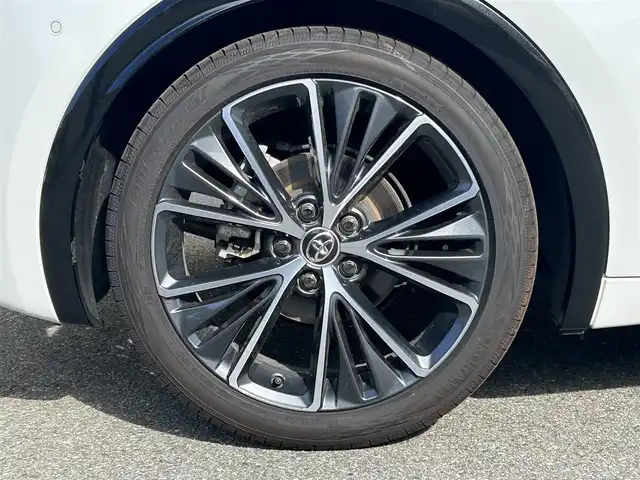 トヨタ プリウス Z 山形県 2023(令5)年 2.7万km プラチナホワイトパールマイカ 4WD/純正ナビ/FM/AM/フルセグ//トヨタセーフティセンス/プリクラッシュセーフティ/レーンディパーチャーアラート/ブラインドスポットモニター/パーソナルデジタルアシスタント/ロードサインアシスト/クリアランスソナー/リヤクロストラフィックアラート/パーキングサポートブレーキ/デジタルインナーミラー/クルーズコントロール/パーキングアシスト/パワーバックドア/レザーシート/パワーシート/シートヒーター/エアーシート/革巻きステアリング/ハンドルヒーター/オートマチックハイビーム/オートライト/LEDヘッドライト/フォグランプ/ビルトインETC2.0/AC100V/DRIVE MODE/EV MODE/スマートキー/プッシュスタート/横滑り防止