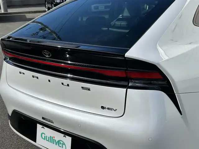 トヨタ プリウス Z 山形県 2023(令5)年 2.7万km プラチナホワイトパールマイカ 4WD/純正ナビ/FM/AM/フルセグ//トヨタセーフティセンス/プリクラッシュセーフティ/レーンディパーチャーアラート/ブラインドスポットモニター/パーソナルデジタルアシスタント/ロードサインアシスト/クリアランスソナー/リヤクロストラフィックアラート/パーキングサポートブレーキ/デジタルインナーミラー/クルーズコントロール/パーキングアシスト/パワーバックドア/レザーシート/パワーシート/シートヒーター/エアーシート/革巻きステアリング/ハンドルヒーター/オートマチックハイビーム/オートライト/LEDヘッドライト/フォグランプ/ビルトインETC2.0/AC100V/DRIVE MODE/EV MODE/スマートキー/プッシュスタート/横滑り防止