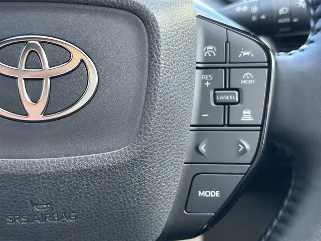 トヨタ プリウス Z 山形県 2023(令5)年 2.7万km プラチナホワイトパールマイカ 4WD/純正ナビ/FM/AM/フルセグ//トヨタセーフティセンス/プリクラッシュセーフティ/レーンディパーチャーアラート/ブラインドスポットモニター/パーソナルデジタルアシスタント/ロードサインアシスト/クリアランスソナー/リヤクロストラフィックアラート/パーキングサポートブレーキ/デジタルインナーミラー/クルーズコントロール/パーキングアシスト/パワーバックドア/レザーシート/パワーシート/シートヒーター/エアーシート/革巻きステアリング/ハンドルヒーター/オートマチックハイビーム/オートライト/LEDヘッドライト/フォグランプ/ビルトインETC2.0/AC100V/DRIVE MODE/EV MODE/スマートキー/プッシュスタート/横滑り防止