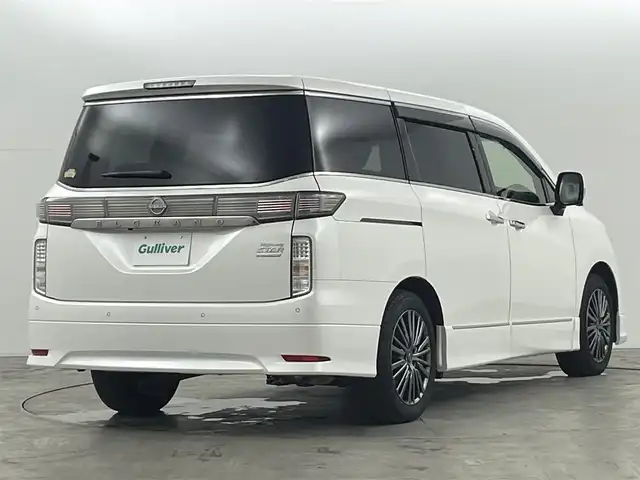 日産 エルグランド 250HWS S アーバンクロム 福島県 2024(令6)年 1.3万km ピュアホワイトパール インテリジェントエマージェンシーブレーキ/・前後コーナーセンサー/プロパイロット/・追従式クルーズコントロール/・車線維持/・ブラインドスポットモニタリング/フリップダウンモニター/純正大画面ナビ/・型番なし/・AM/FM/CD/DVD/BT/HDMI/フルセグTV/・全方位/フロント/バック/サイドカメラ/・ETC/・前後ドライブレコーダー/両側パワースライドドア/ハーフレザーシート/・オットマン/プッシュスタート/・スマートキー/LEDヘッドライト/・オートライト/・オートハイビーム/純正エアロ/・フロント/サイド/リア/純正フロアマット