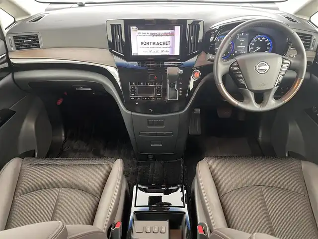 日産 エルグランド 250HWS S アーバンクロム 福島県 2024(令6)年 1.3万km ピュアホワイトパール インテリジェントエマージェンシーブレーキ/・前後コーナーセンサー/プロパイロット/・追従式クルーズコントロール/・車線維持/・ブラインドスポットモニタリング/フリップダウンモニター/純正大画面ナビ/・型番なし/・AM/FM/CD/DVD/BT/HDMI/フルセグTV/・全方位/フロント/バック/サイドカメラ/・ETC/・前後ドライブレコーダー/両側パワースライドドア/ハーフレザーシート/・オットマン/プッシュスタート/・スマートキー/LEDヘッドライト/・オートライト/・オートハイビーム/純正エアロ/・フロント/サイド/リア/純正フロアマット